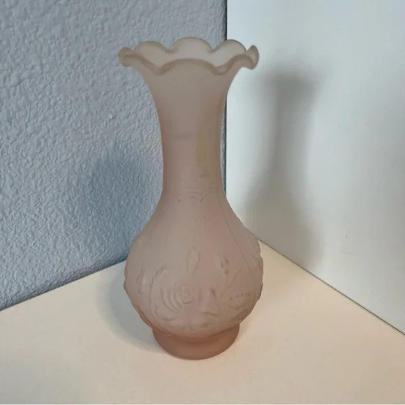 Vintage Imperial Glass Pink Frosted Satin Bud Vase 6” - Picture 3 of 6